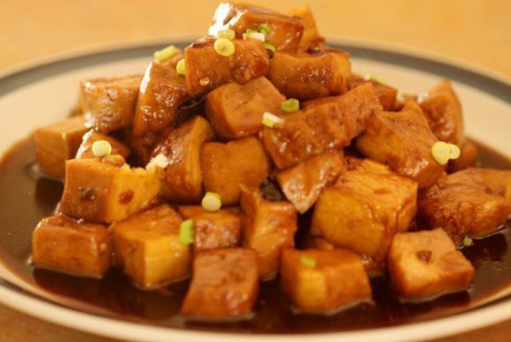 家常红烧豆腐的做法，营养丰富又美味！